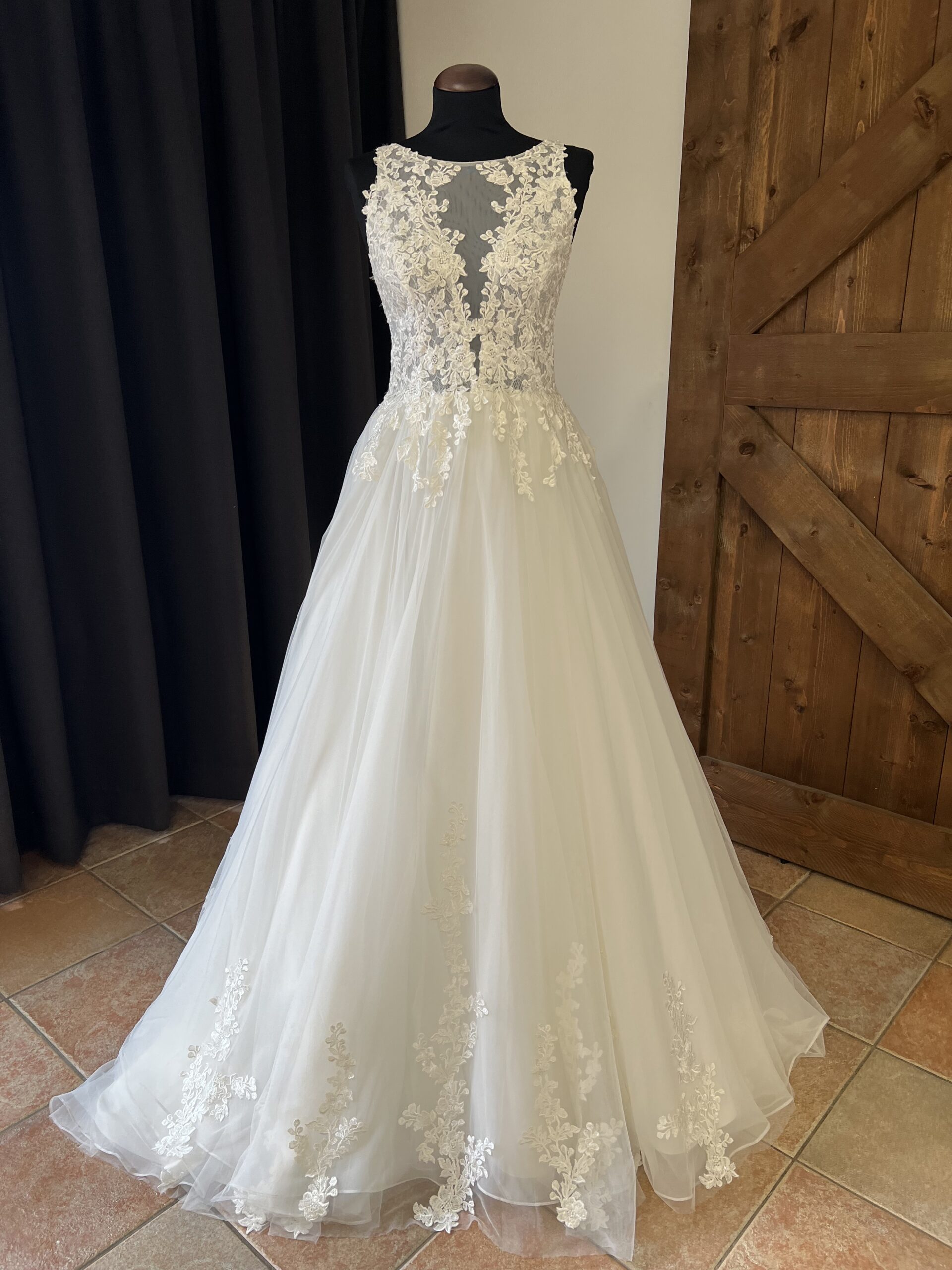 Annais Bridal